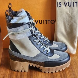 $1620 New Louis Vuitton Laureate Platform Desert Boot Grey Monogram EU 37.5 7.5